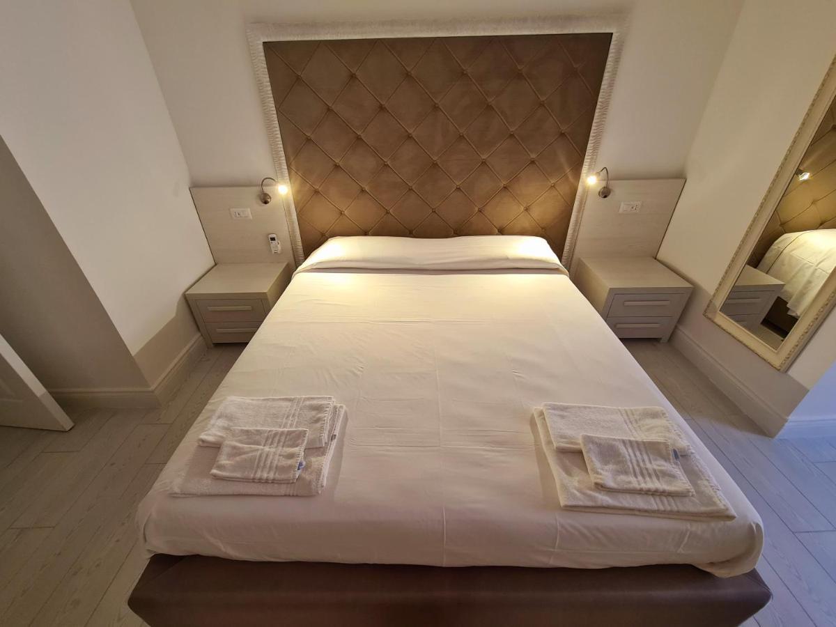Isola Nel Parco Villas & Rooms La Maddalena  Exterior photo