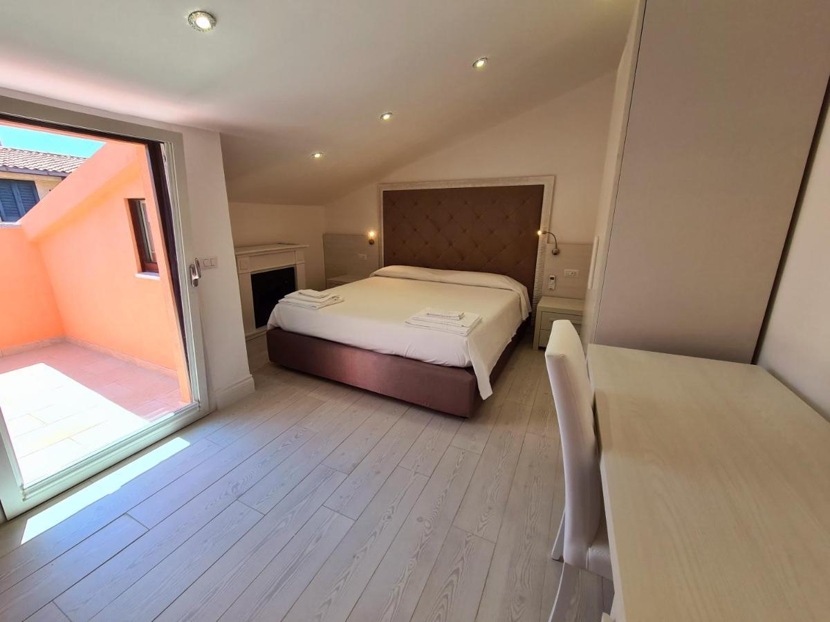 Isola Nel Parco Villas & Rooms La Maddalena  Exterior photo