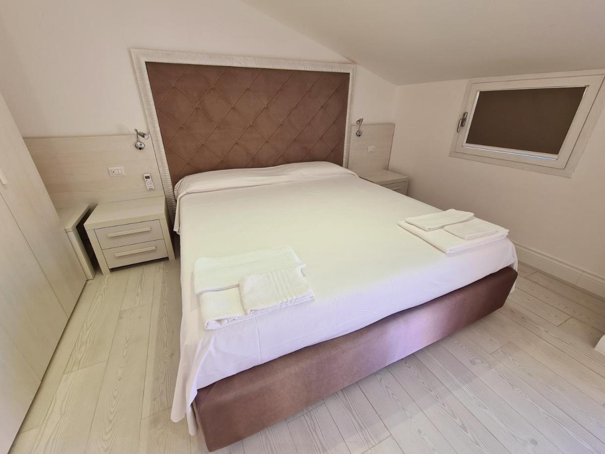 Isola Nel Parco Villas & Rooms La Maddalena  Exterior photo